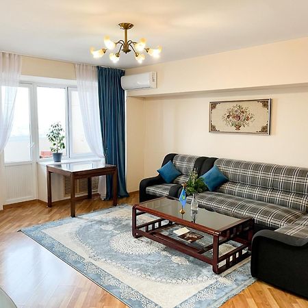 Золотой Квадрат 60 Кв2 Apartment Almaty Luaran gambar