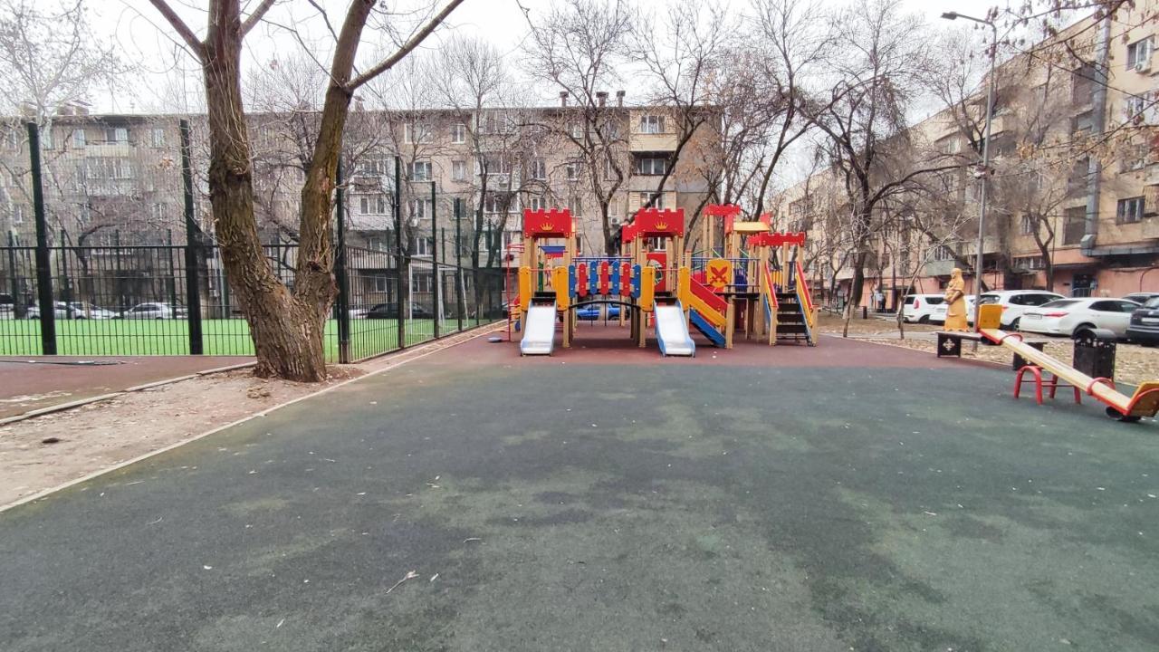 Золотой Квадрат 60 Кв2 Apartment Almaty Luaran gambar
