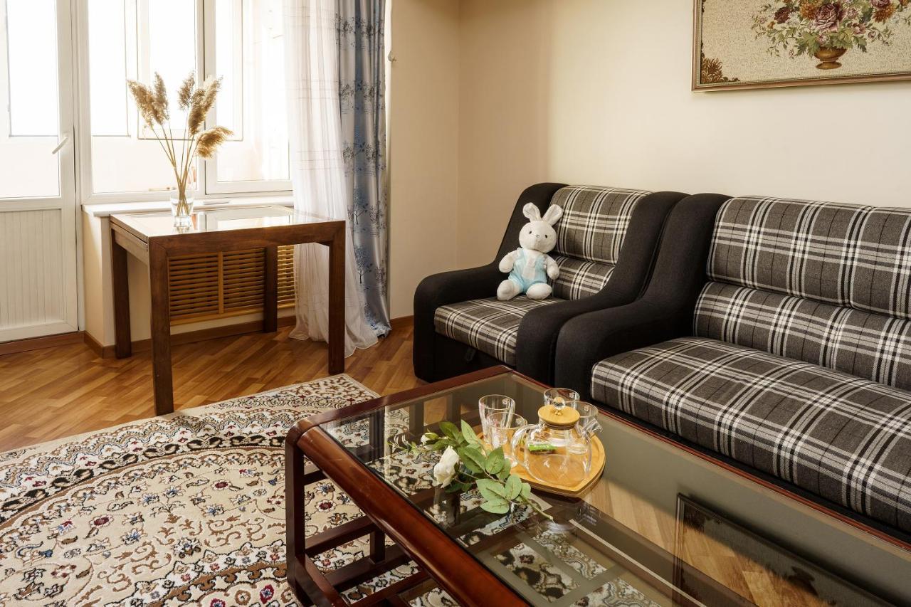 Золотой Квадрат 60 Кв2 Apartment Almaty Luaran gambar