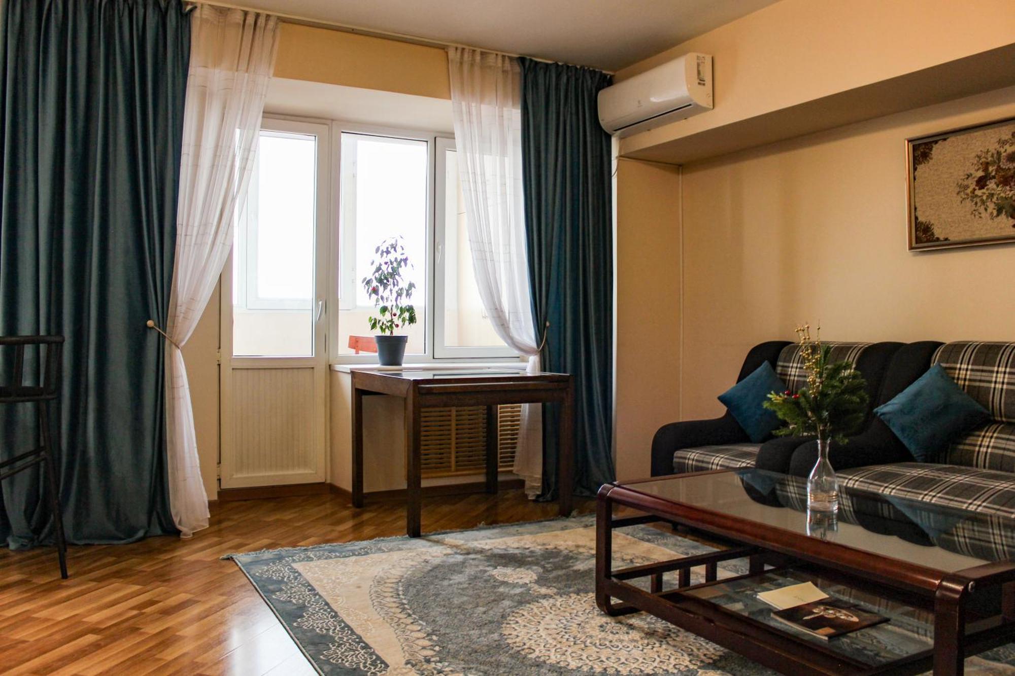 Золотой Квадрат 60 Кв2 Apartment Almaty Luaran gambar